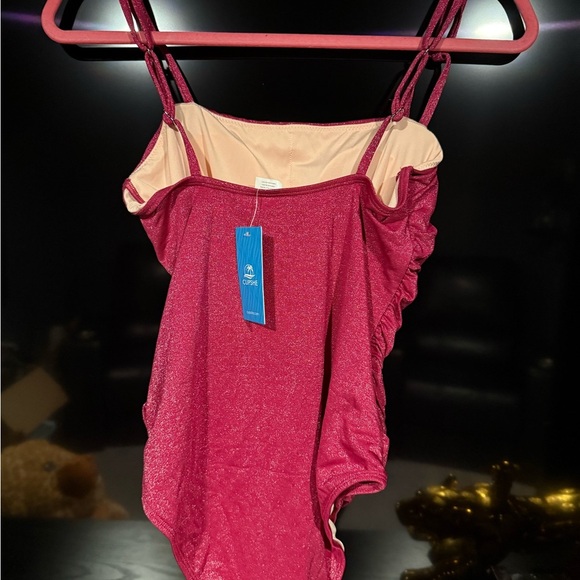 Elegant Red Ruched Women's Swimsuit - Picture 2 of 2